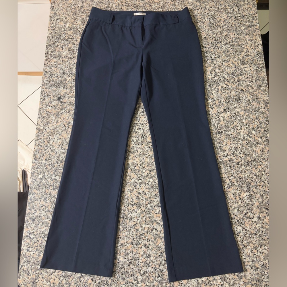 Van Heusen Stretch Dress Pants – Size 10 (navy)